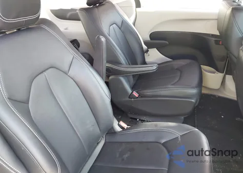 2024 Chrysler Pacifica Hybrid Select z USA, uszkodzony, nr VIN 2C4RC1S79RR174487